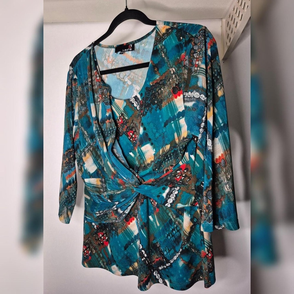 Laura Abstract Flowy Blouse - Picture 4 of 8
